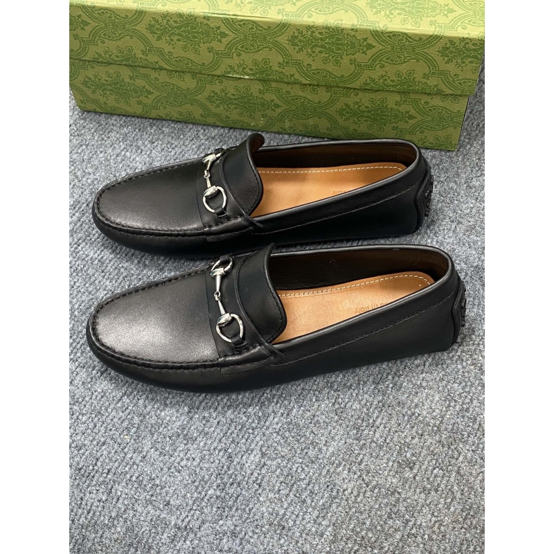 G*u*i leather shoes